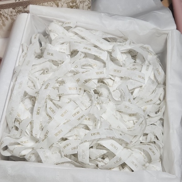 Dior Mother’s Day Gift Box Limited Edition - Picture 11 of 11